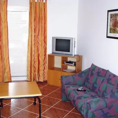 Ferienwohnung In Mit Terrasse, Grill Und Garten Нови-Винодолски