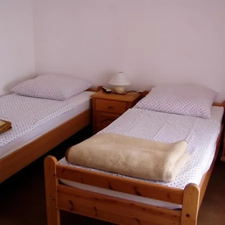 Ferienwohnung In Mit Terrasse, Grill Und Garten Нови-Винодолски